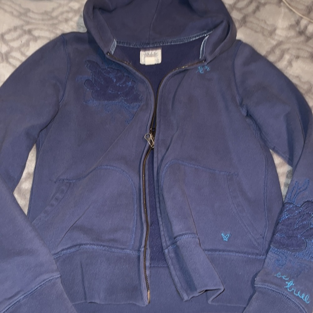 NWOT American Eagle embroidered flower hoodie size M! Super cute!! - Picture 7 of 9